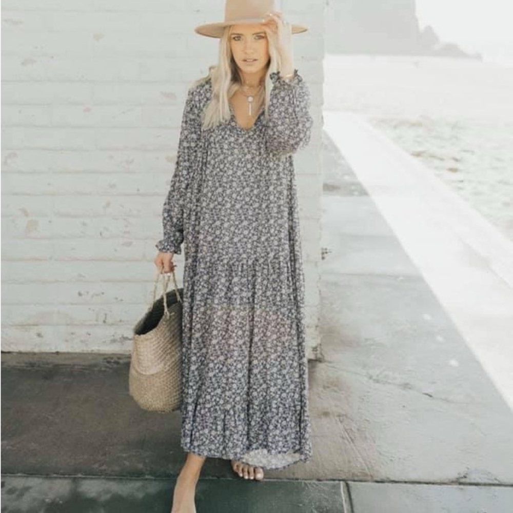 Carly Jean Los Angeles Laurel Dress
